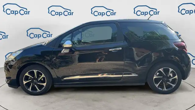 DS Automobiles DS 3 view 2
