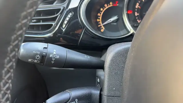 DS Automobiles DS 3 view 26