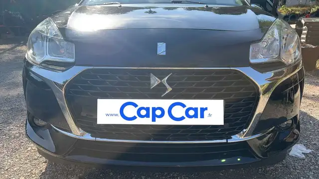 DS Automobiles DS 3 view 20