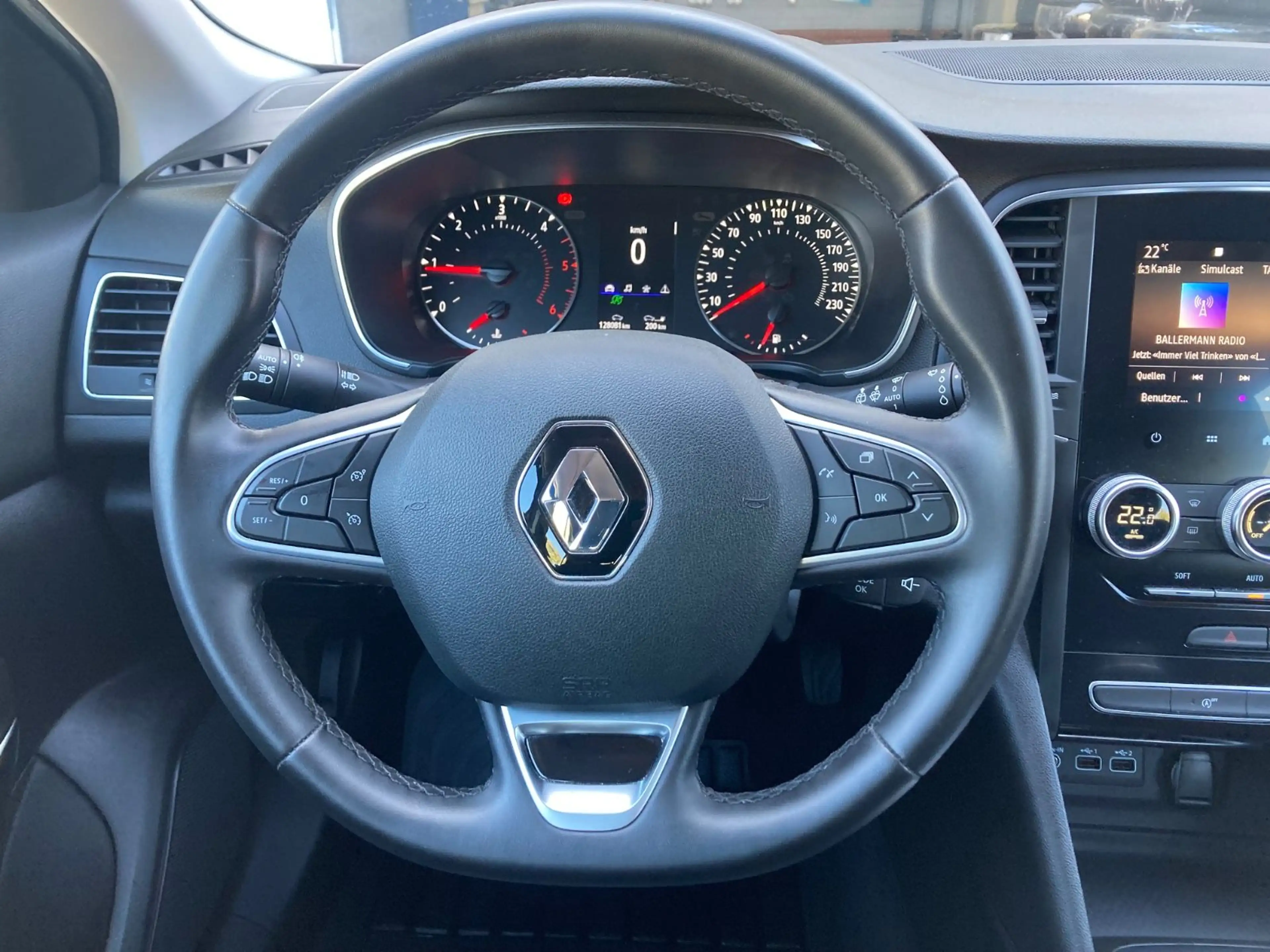 Renault Megane Lim. 5-trg. Zen Blue dCi 115 — photo 10
