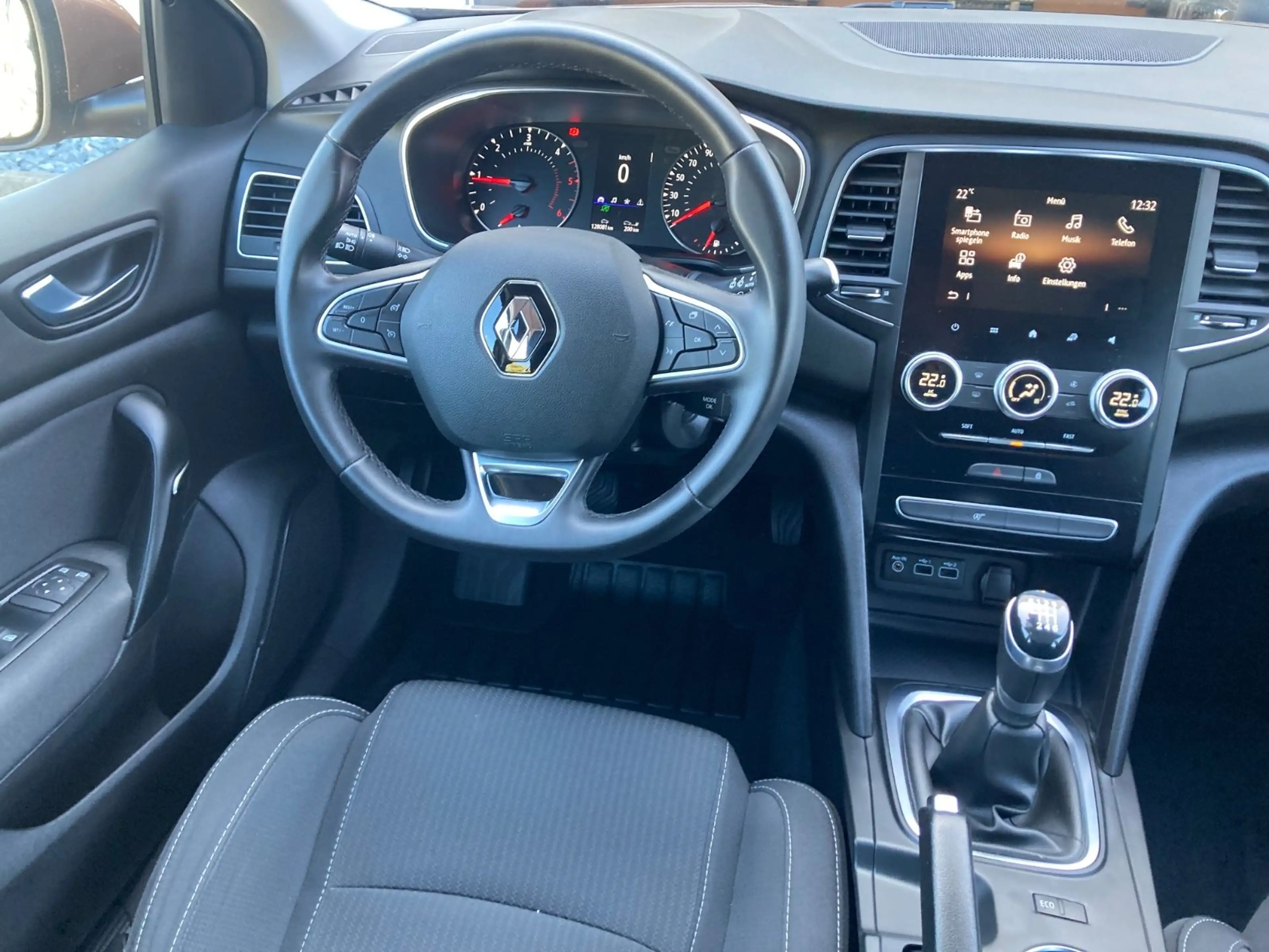 Renault Megane Lim. 5-trg. Zen Blue dCi 115 — photo 8