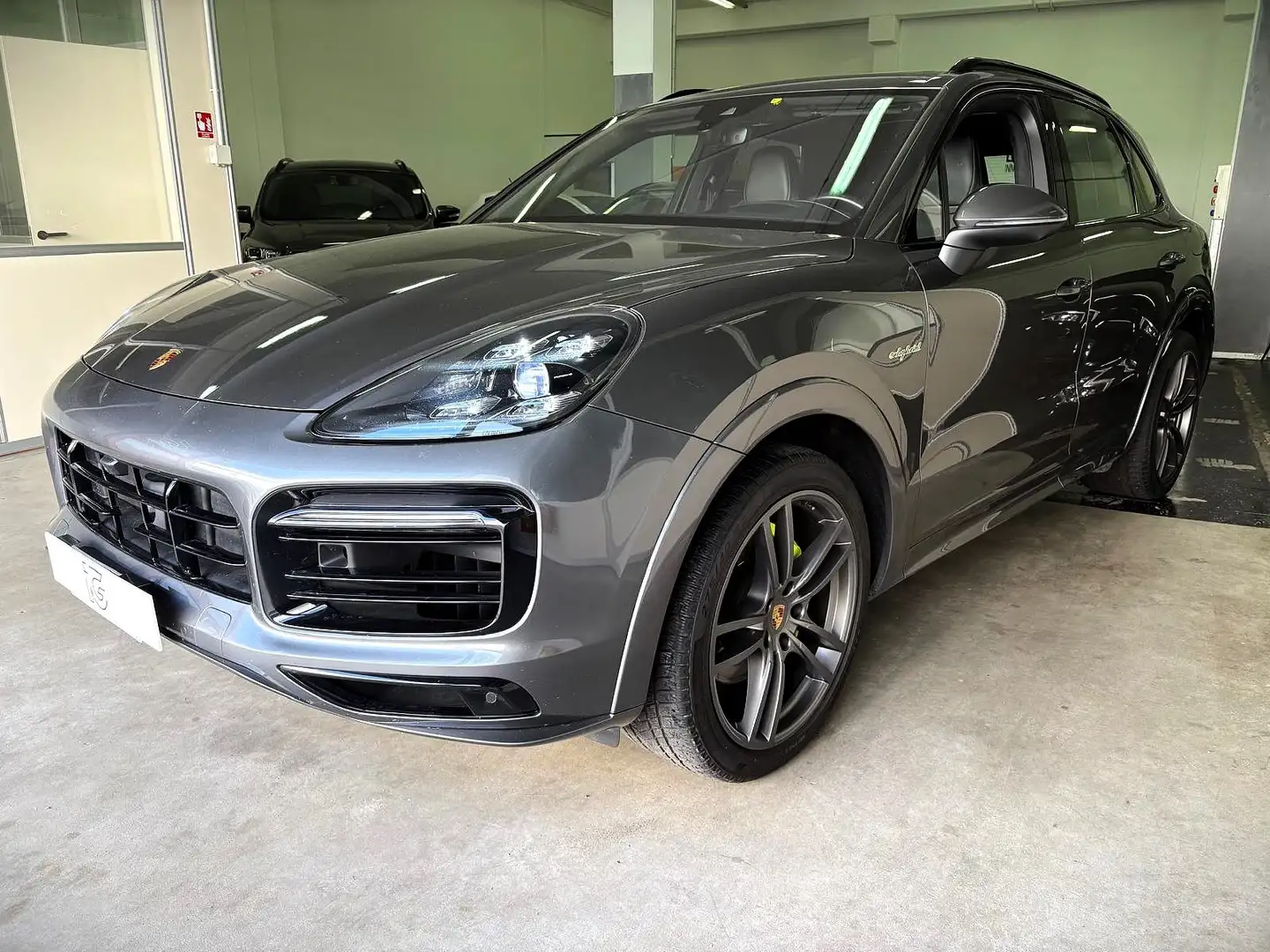 Porsche Cayenne III 2018 3.0 e-hybrid tiptronic - tetto apribile Gris - 2