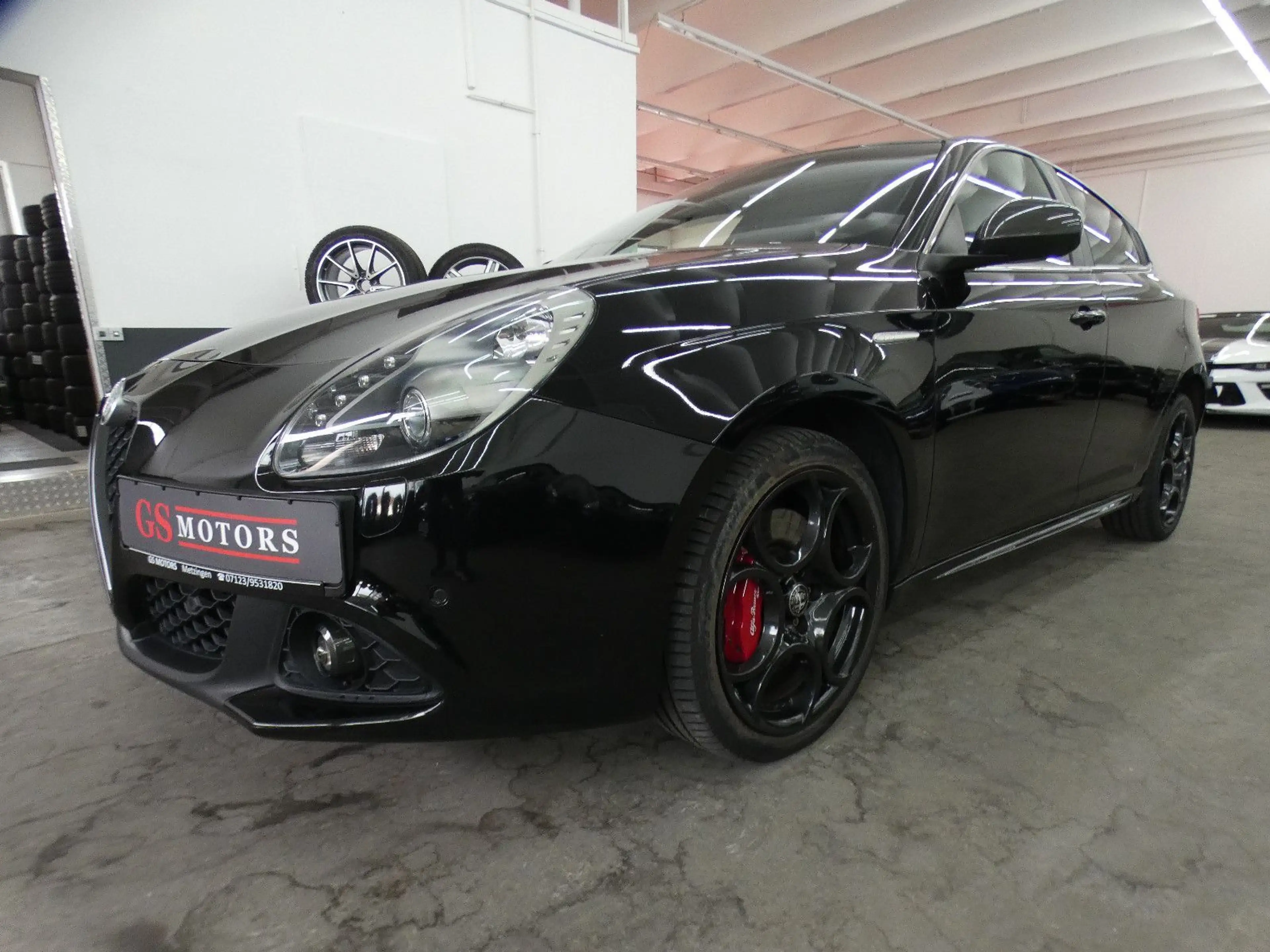 Alfa Romeo Giulietta SUPER*PDC*NAVI*UConnect*BI-XENON*LEDER — photo 3