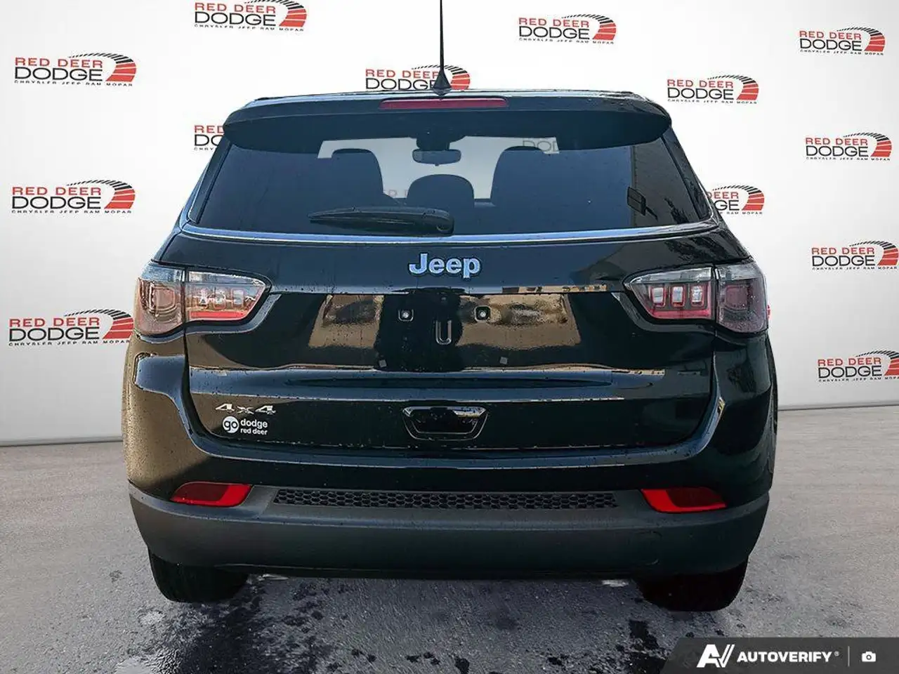 Jeep Compass снимка Jeep Compass