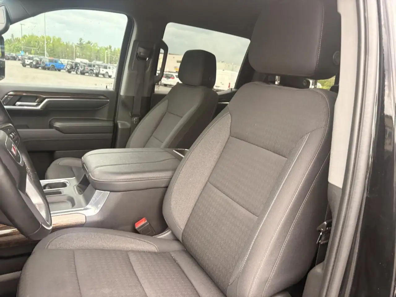 GMC Sierra 1500 снимка GMC Sierra 1500