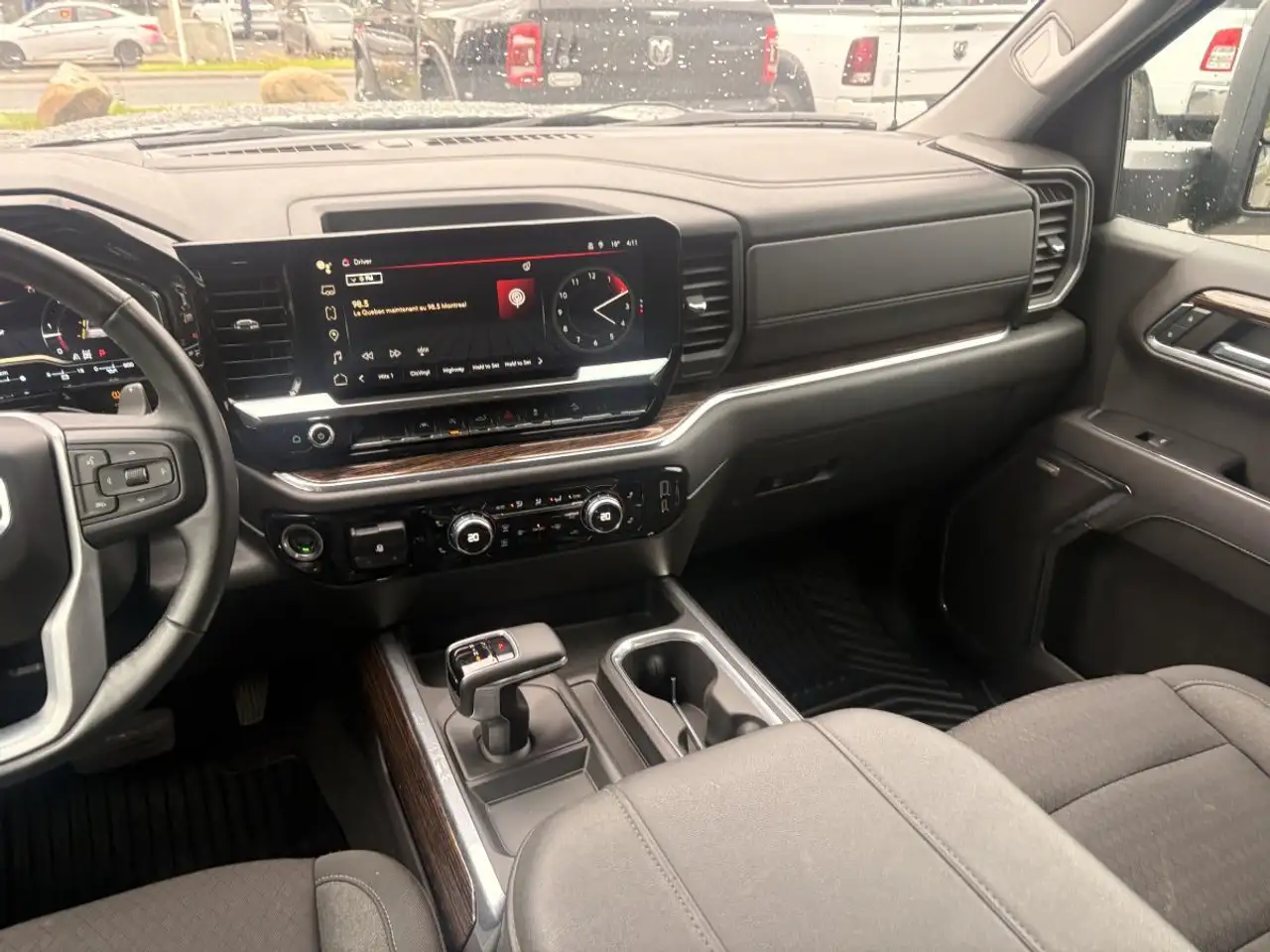 GMC Sierra 1500 снимка GMC Sierra 1500