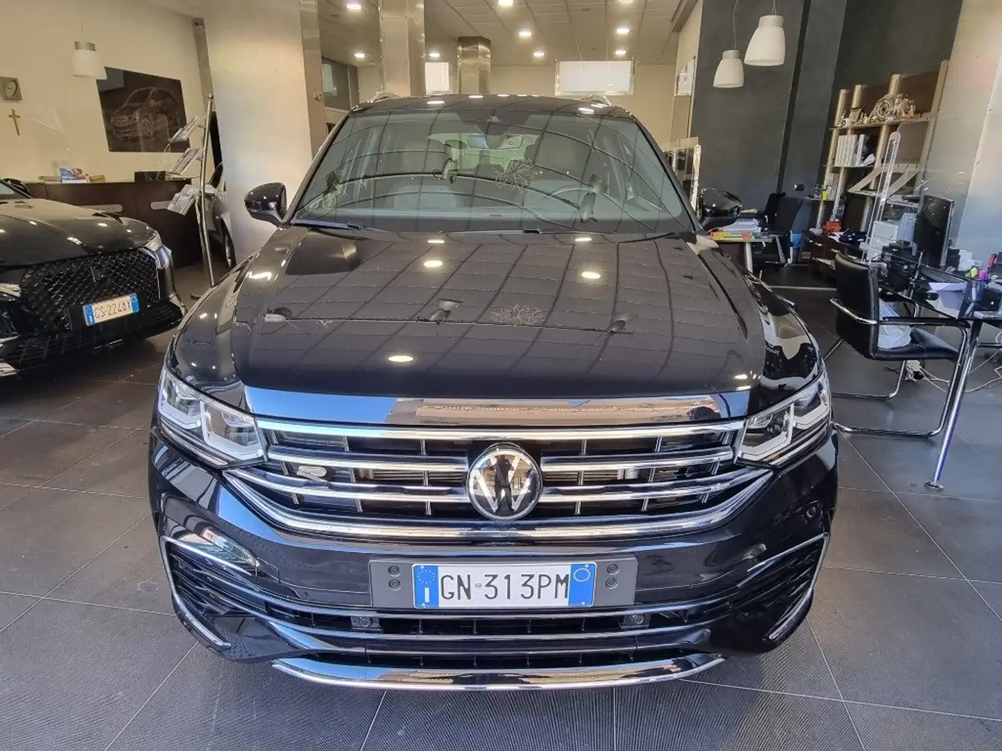 Volkswagen Tiguan 2.0 TDI 200 CV SCR DSG 4MOTION R-Line Noir - 1