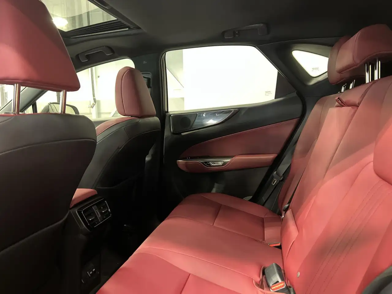 Lexus NX снимка Lexus NX