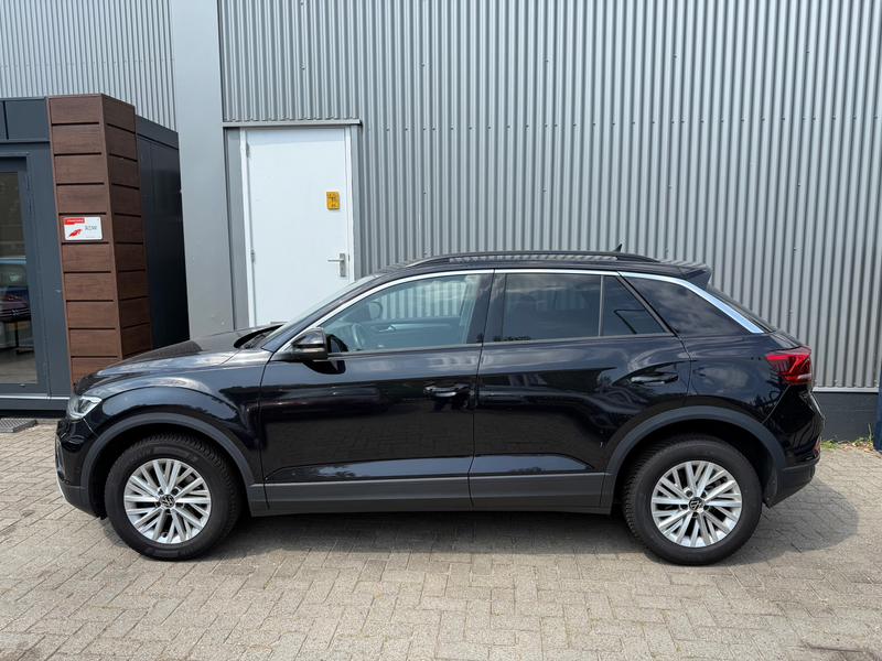 Volkswagen T-Roc 1.5 TSI Life / AUTOMAAT / NAVIGATIE / CAMERA / CRU — photo 3