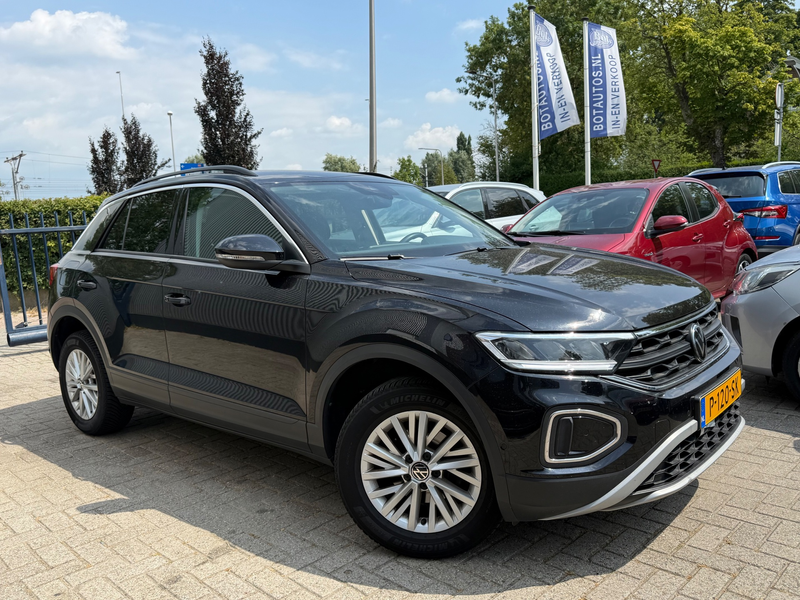 Volkswagen T-Roc 1.5 TSI Life / AUTOMAAT / NAVIGATIE / CAMERA / CRU — photo 6