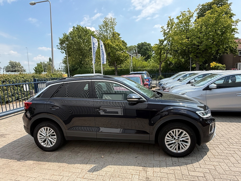 Volkswagen T-Roc 1.5 TSI Life / AUTOMAAT / NAVIGATIE / CAMERA / CRU — photo 9