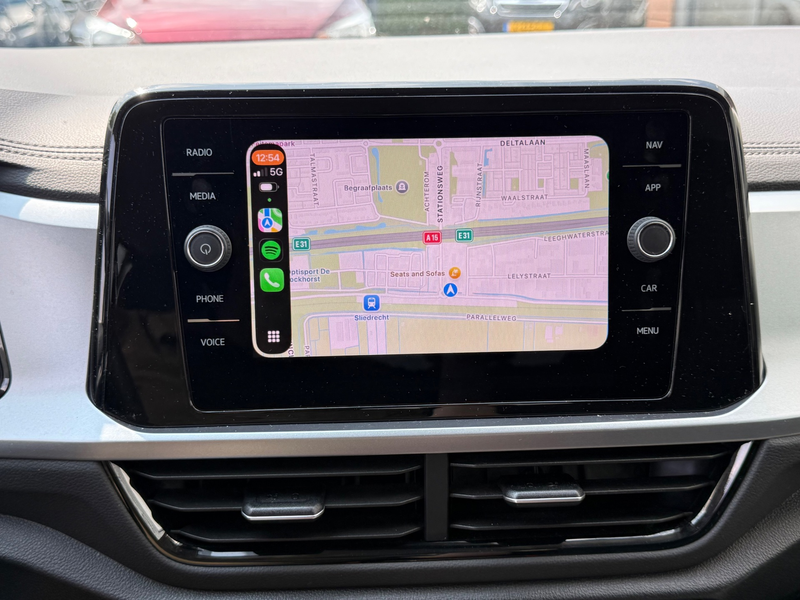 Volkswagen T-Roc 1.5 TSI Life / AUTOMAAT / NAVIGATIE / CAMERA / CRU — photo 14