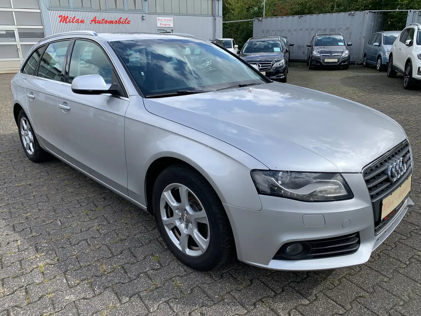 Audi A4 Attraction 1,8 TFSI -PDC-SHZG-Xenon-Standheizung ! Silber - 1