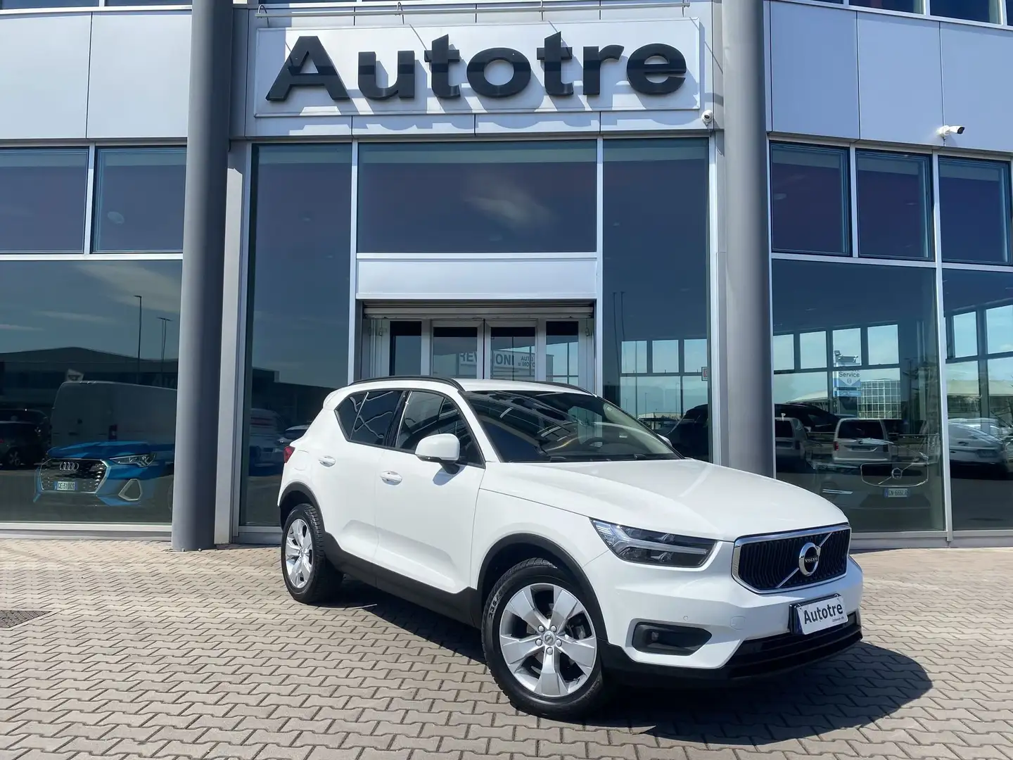 Volvo XC40 D3 Geartronic Business Bianco - 1