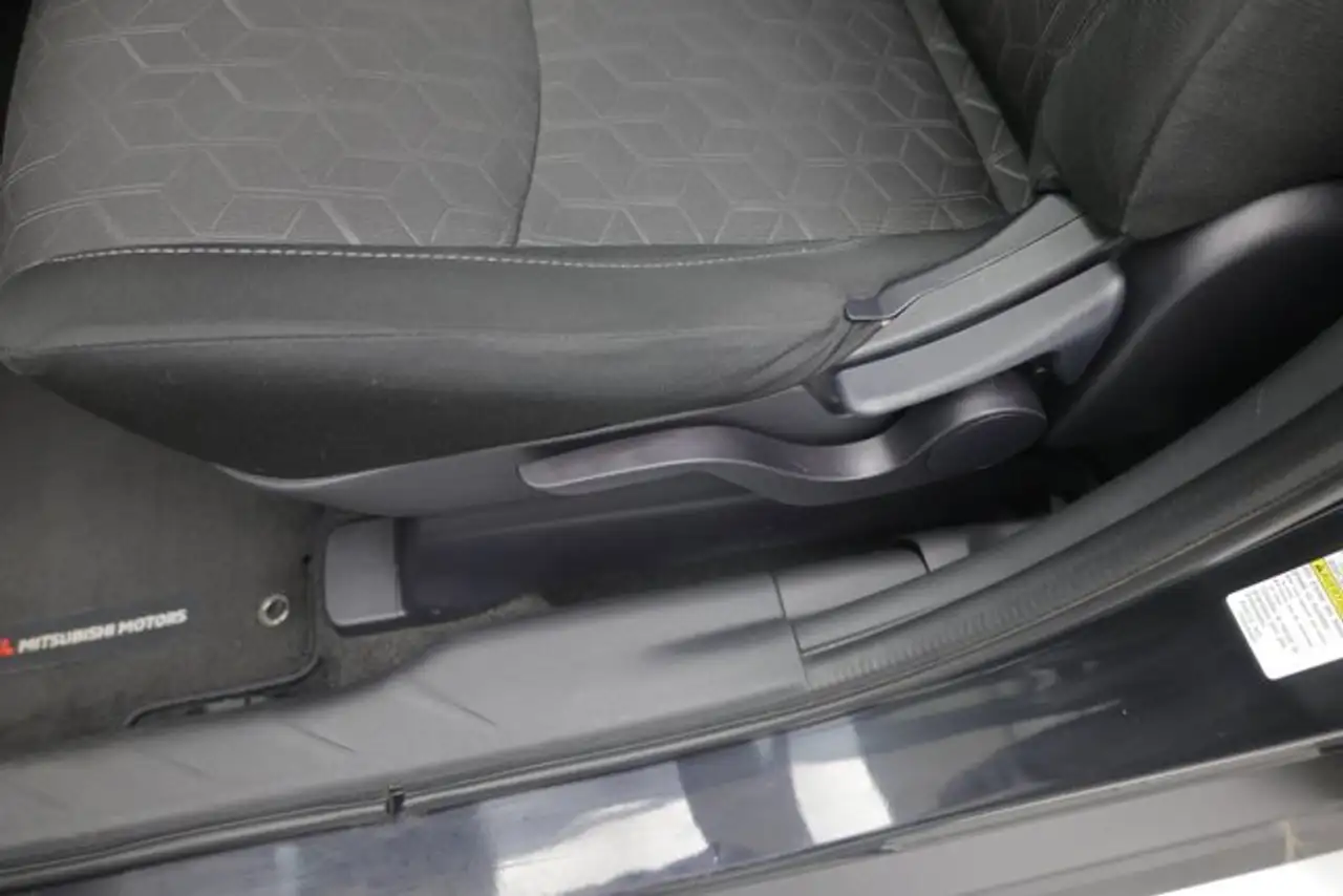 Mitsubishi RVR снимка Mitsubishi RVR