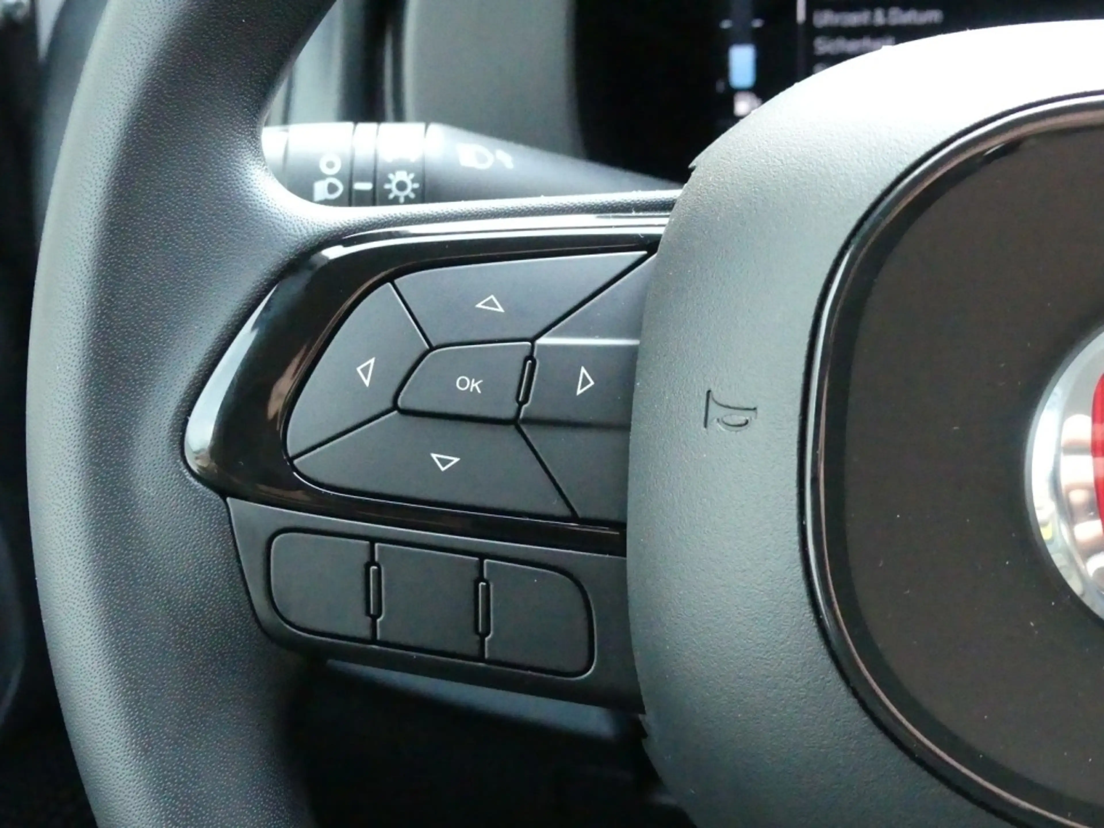 Fiat New Panda PANDA POP HYBRID 1.0 GSE 65PS PDC — photo 17