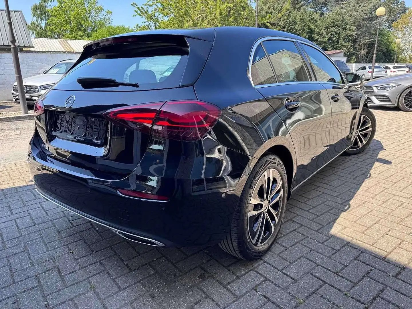 Mercedes-Benz A 180 Business Line Negro - 2