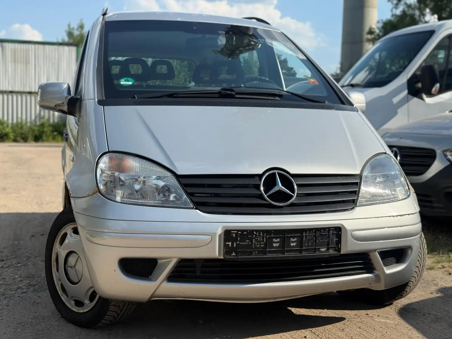 Mercedes-Benz Vaneo 1.6 BENZINER KLIMA AHK 2.HAND SCHECKHEFT TÜV 09/26 Silber - 2