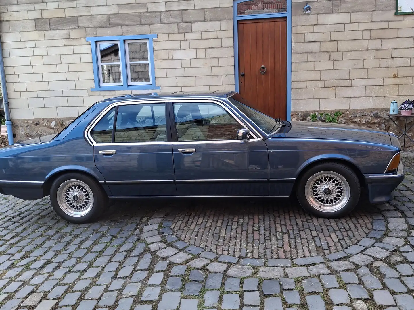BMW 735 735 735i Blau - 1