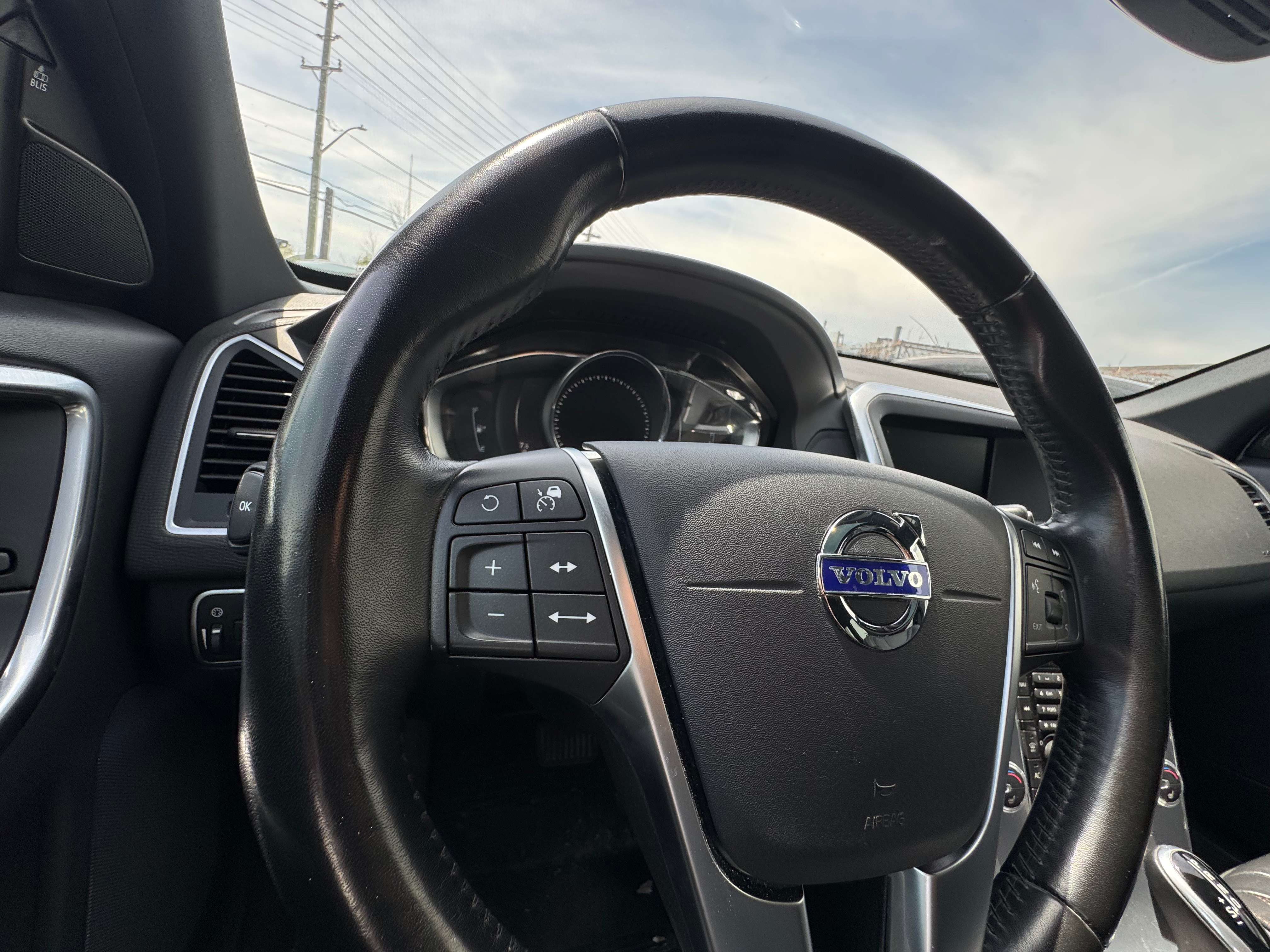 2017 Volvo XC60 99KM/NOACCIDENT/NAVI/BLINDSPOT/SAFETY+12M WRTY thumb 9