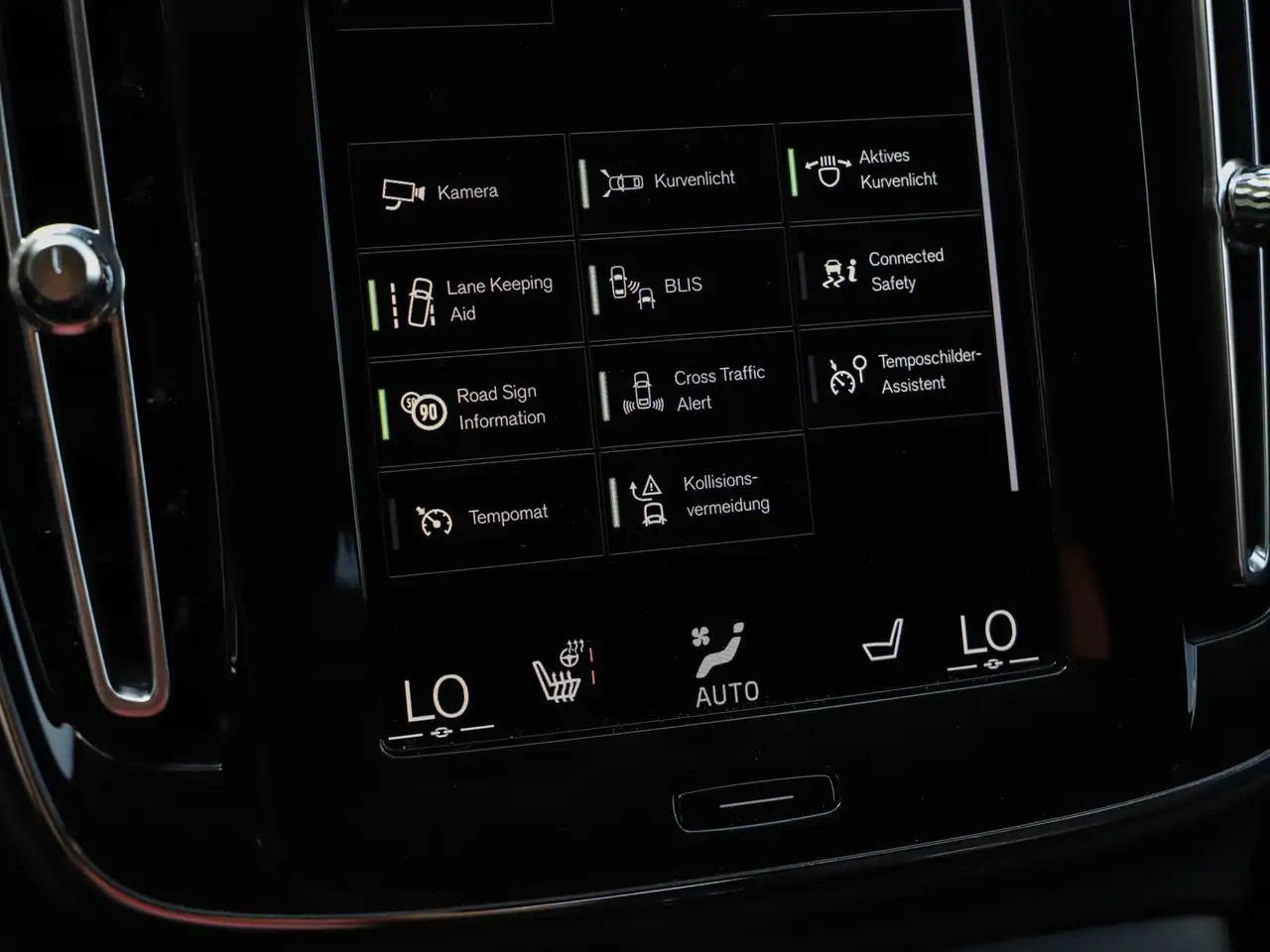 Volvo XC40 — photo 13 sur 17