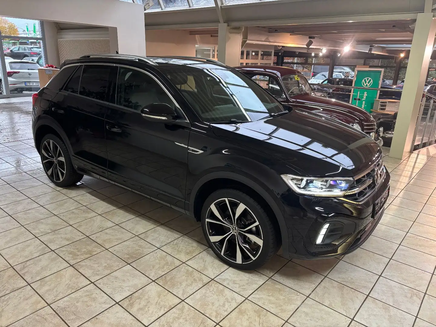 Volkswagen T-Roc 1.5 TSI OPF DSG R-Line "LED+ACC+AHK" Schwarz - 2