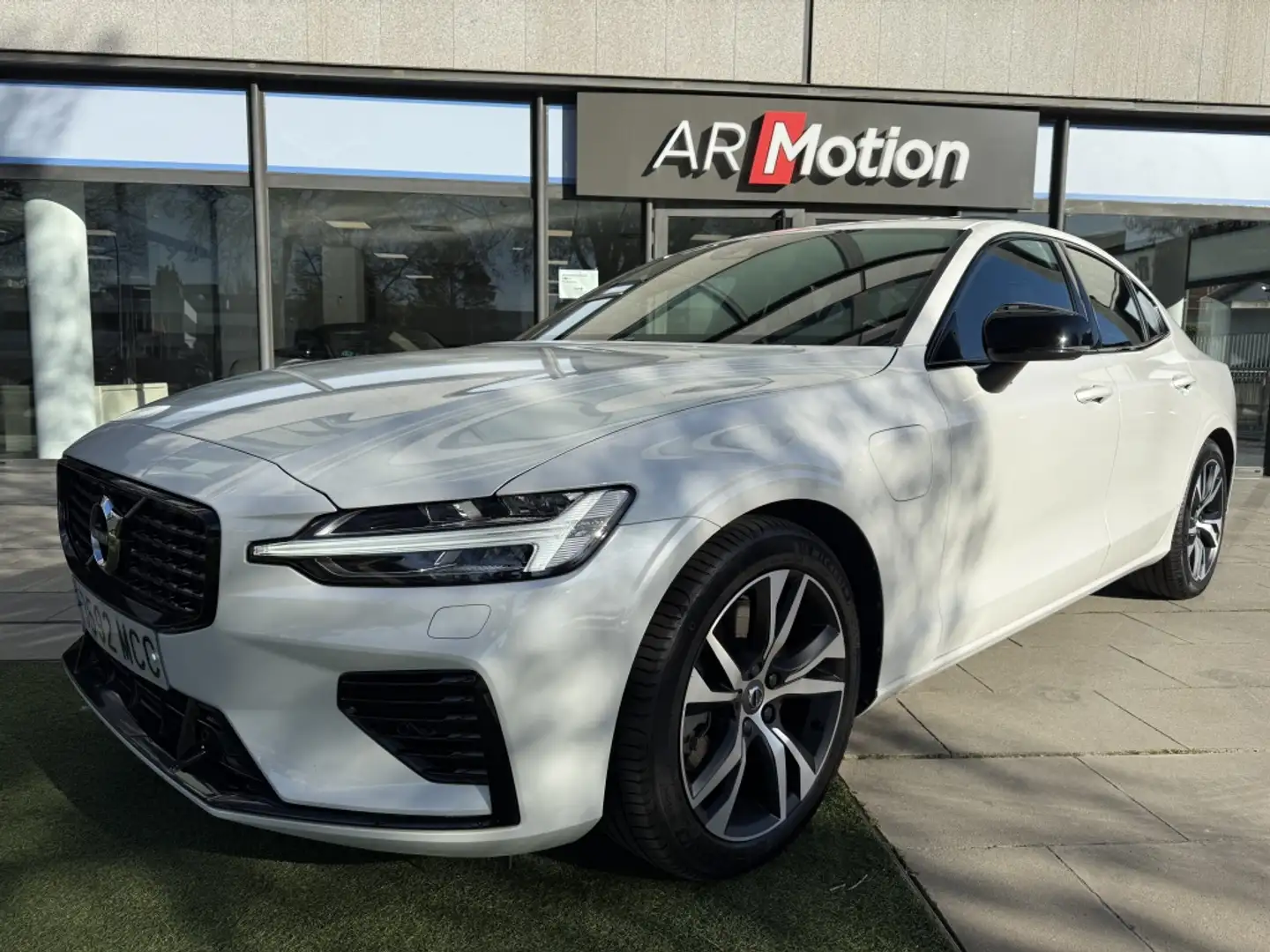 Volvo S60 T8 Ultimate Blanc - 1