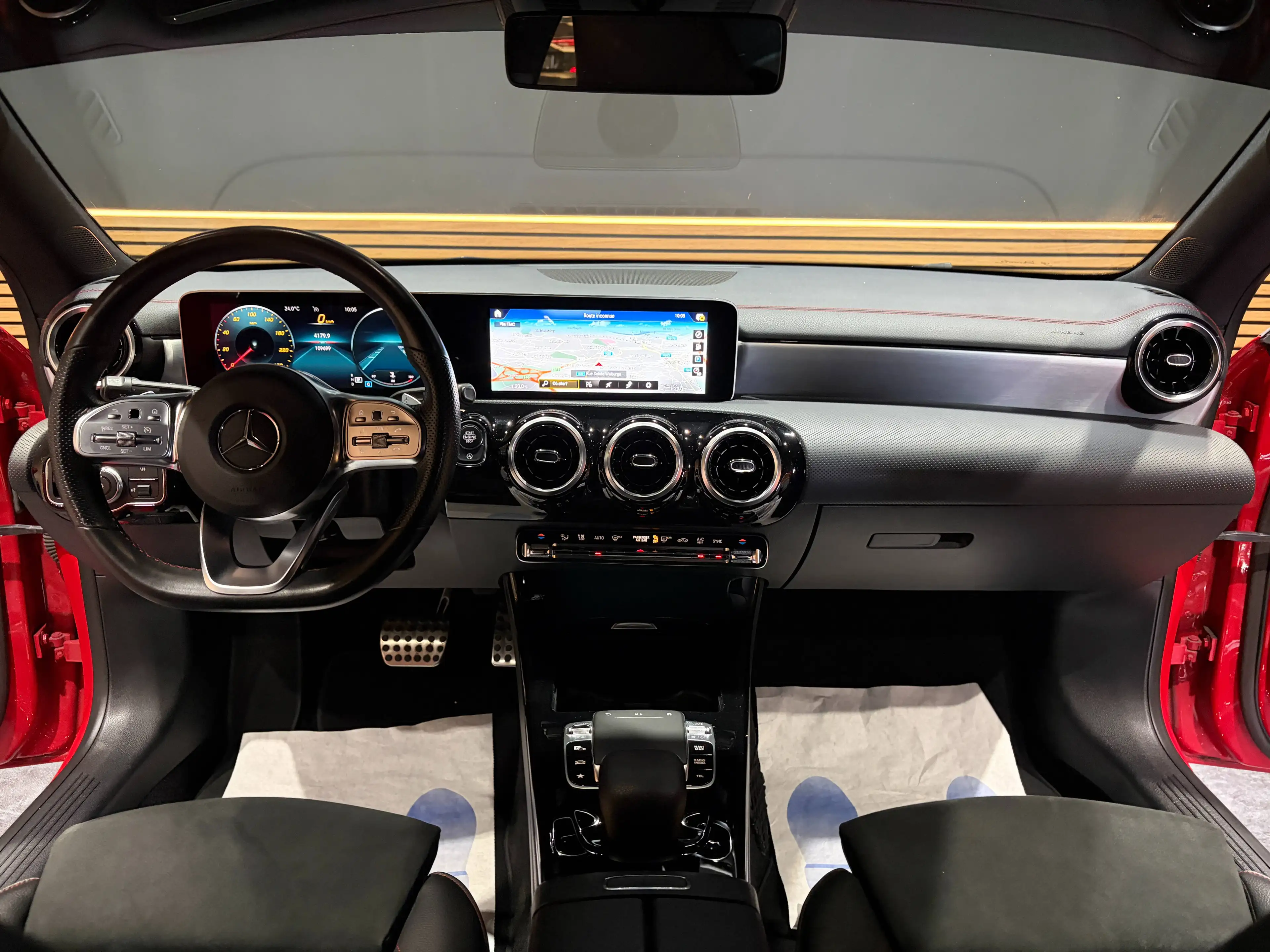 Mercedes-Benz CLA 180 d *PACK AMG*CARPLAY*SIEGE CHAUFF*CAMERA*GARANTIE* — photo 9