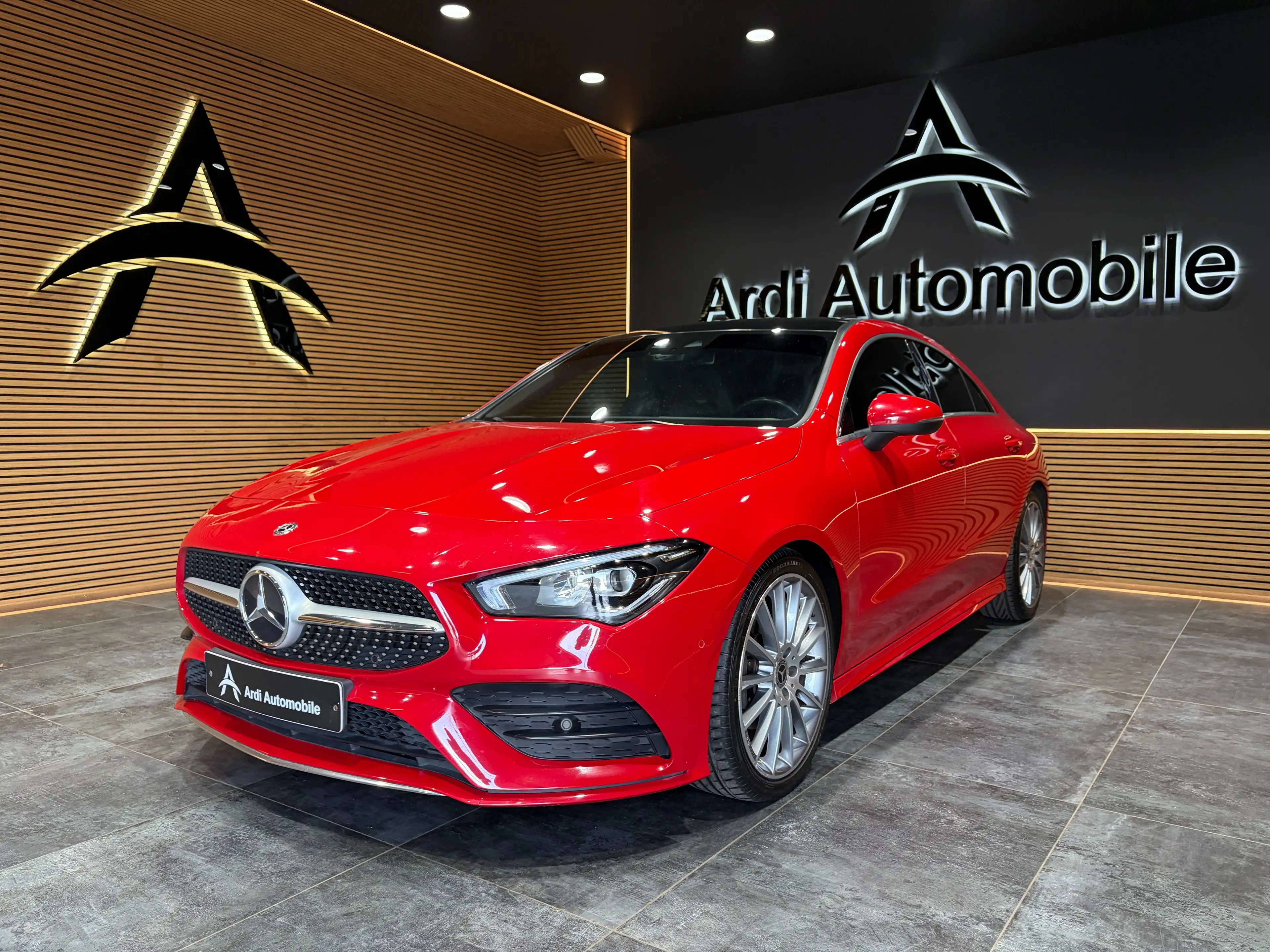 Mercedes-Benz CLA 180 d *PACK AMG*CARPLAY*SIEGE CHAUFF*CAMERA*GARANTIE*