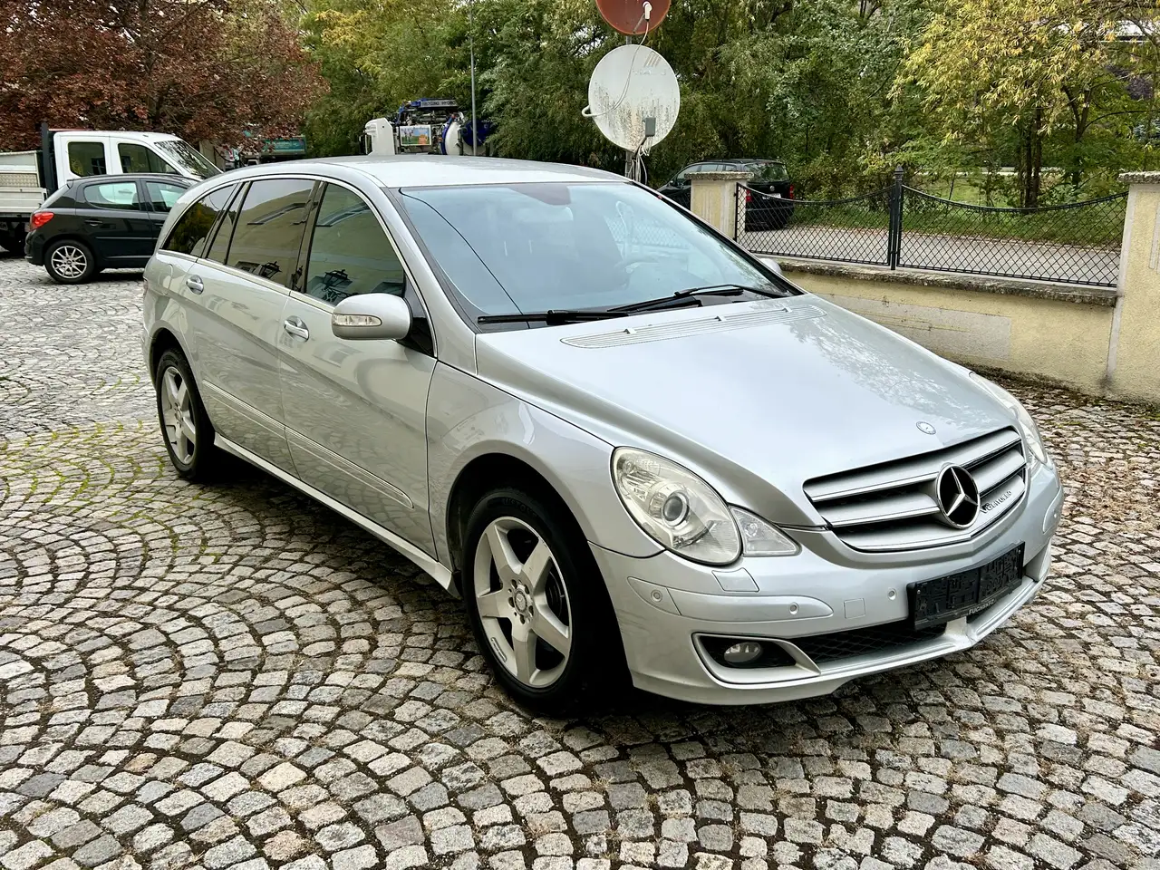 Mercedes-Benz R 500