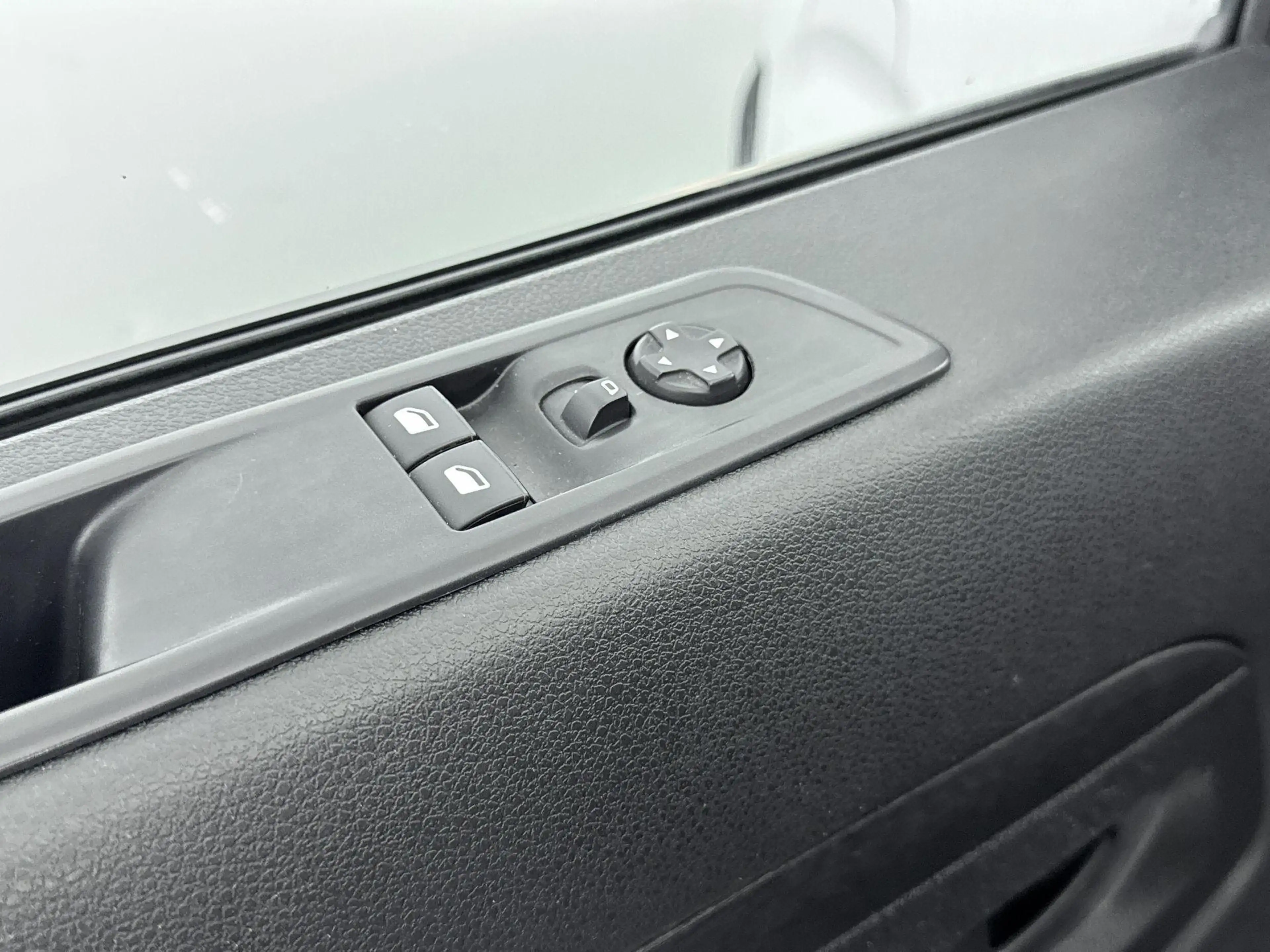 Peugeot e-Expert EV L2 75 kWh | Airco | CarPlay | 3-Zits | Cruise C — photo 15