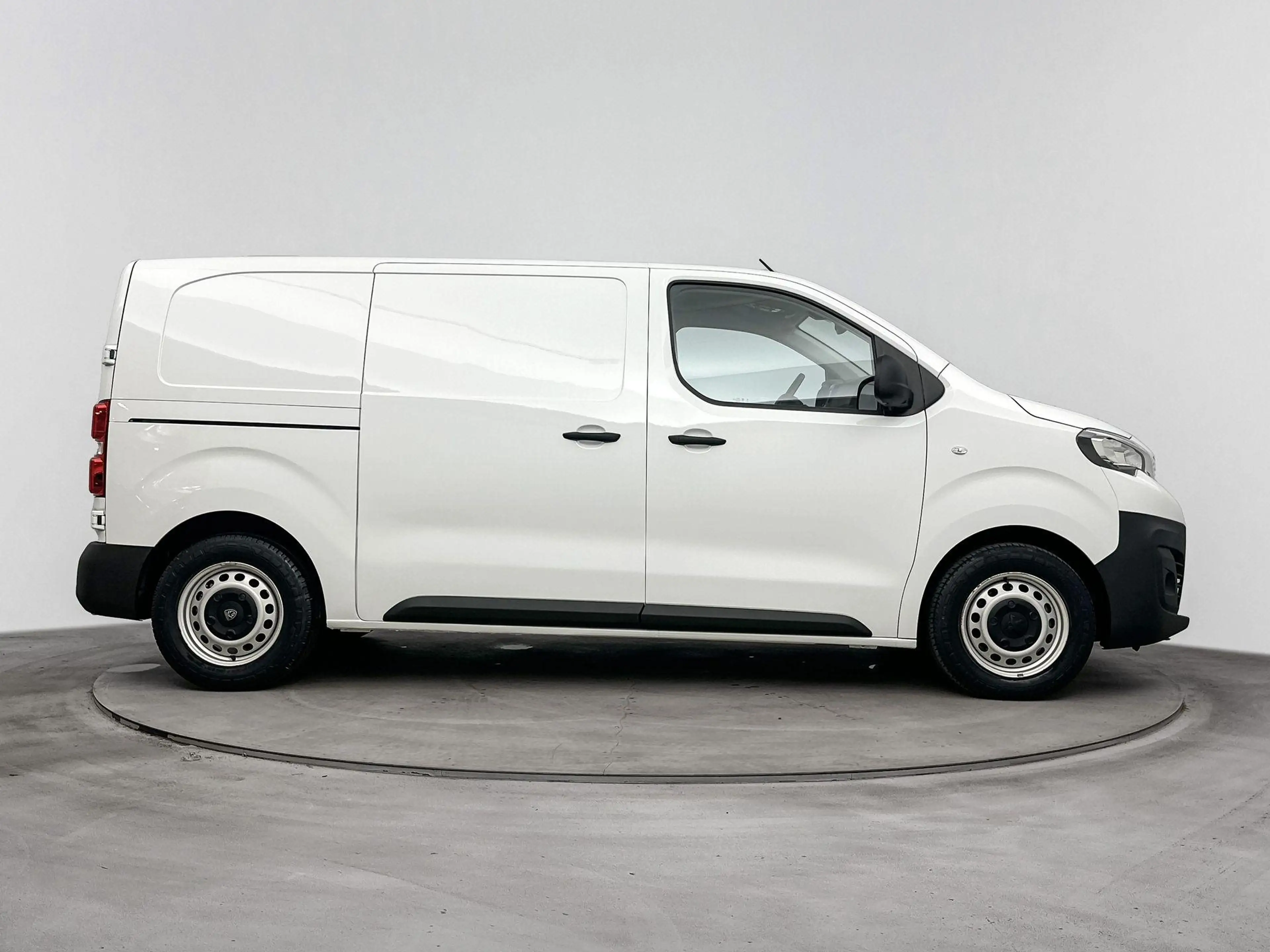 Peugeot e-Expert EV L2 75 kWh | Airco | CarPlay | 3-Zits | Cruise C — photo 11