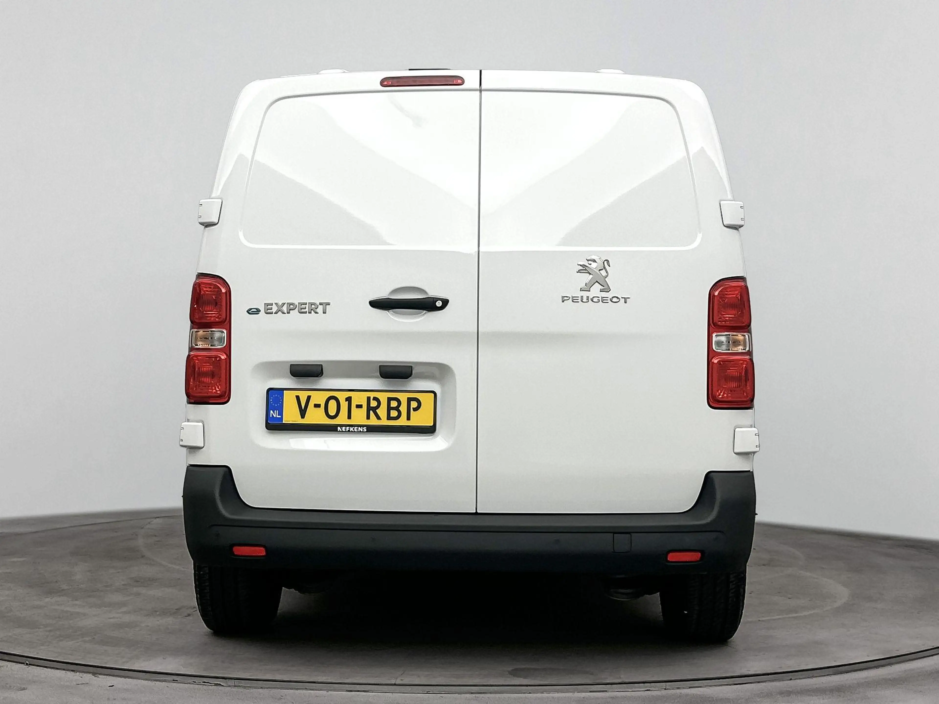 Peugeot e-Expert EV L2 75 kWh | Airco | CarPlay | 3-Zits | Cruise C — photo 9
