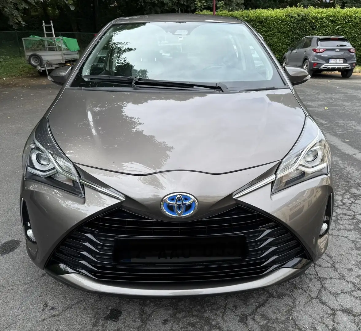 Toyota Yaris 1.5i VVT-i Hybrid Comfort E-CVT Beige - 2