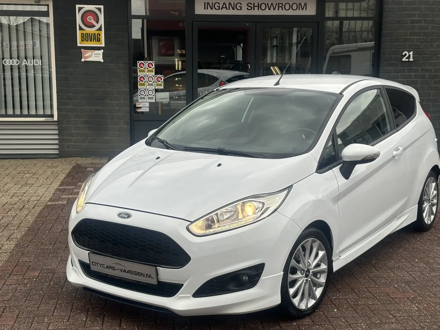 Ford Fiesta 1.0 EcoBoost ST Line Sport 126 pk key less entry c Wit - 2