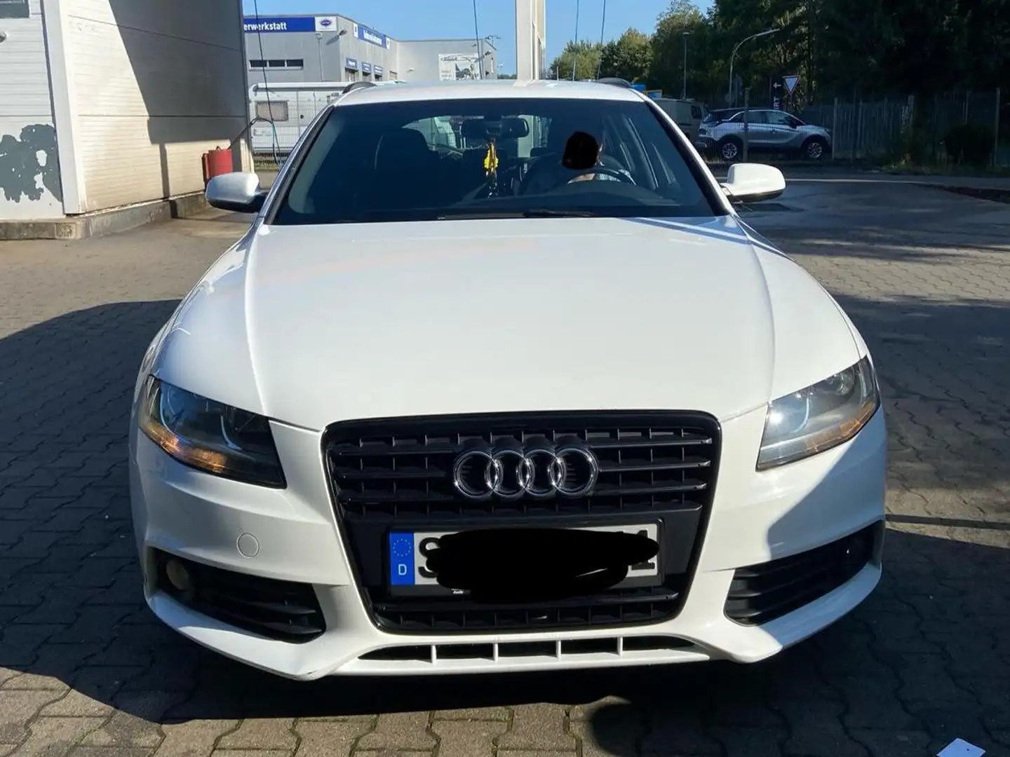 Audi A4 A4 Avant 2.0 TDI DPF quattro Attraction Weiß - 1