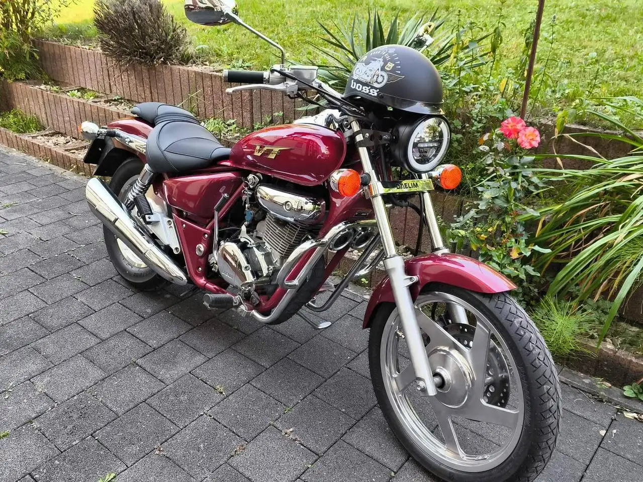Daelim VT 125