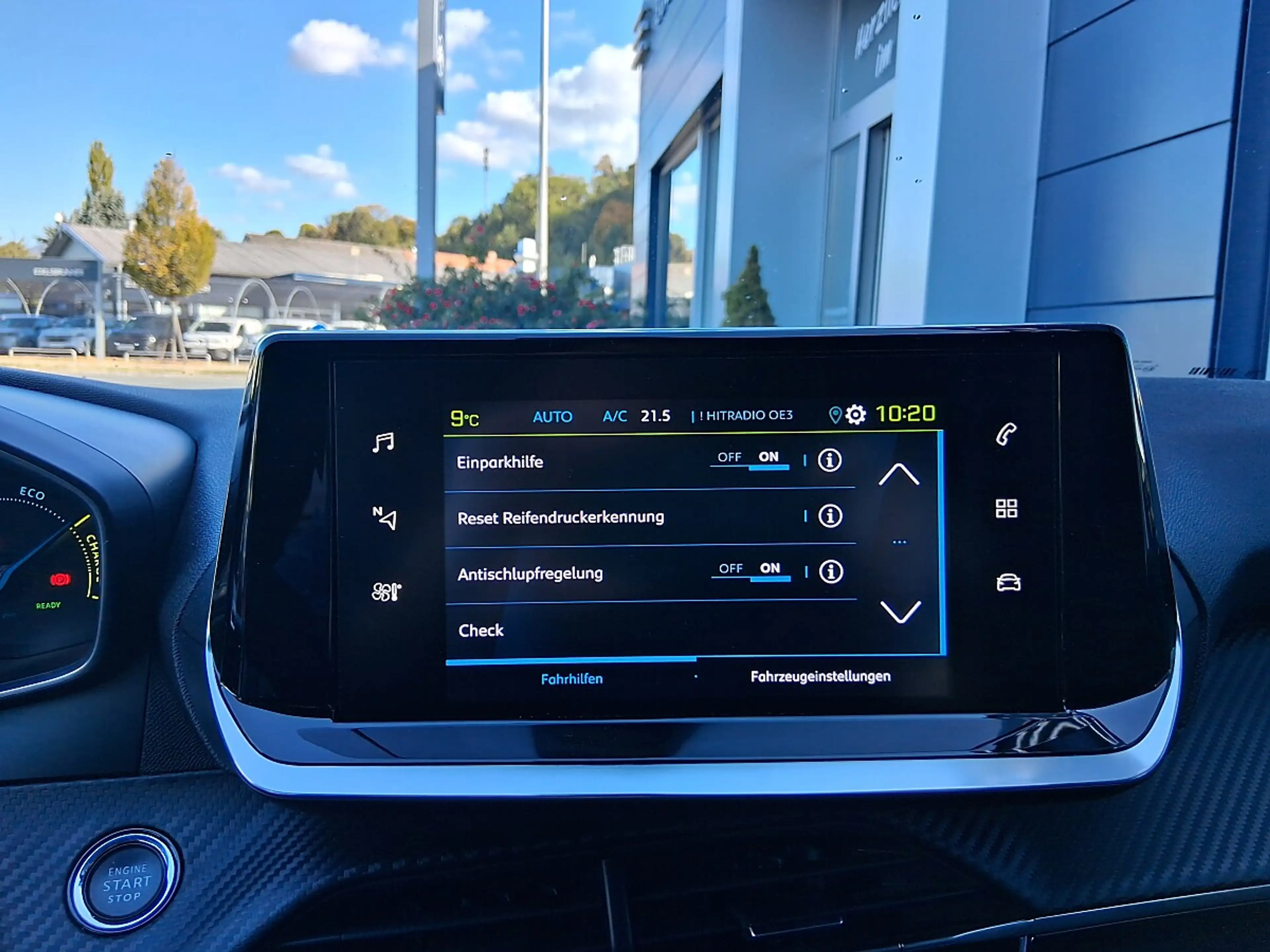 Peugeot e-208 50kWh Style — photo 13