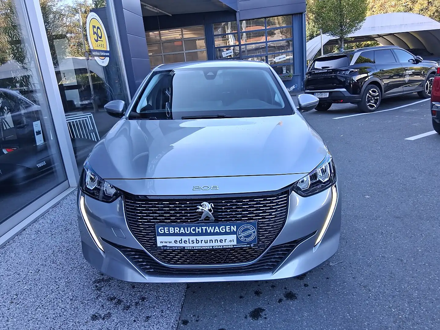 Peugeot e-208 50kWh Style Silber - 2