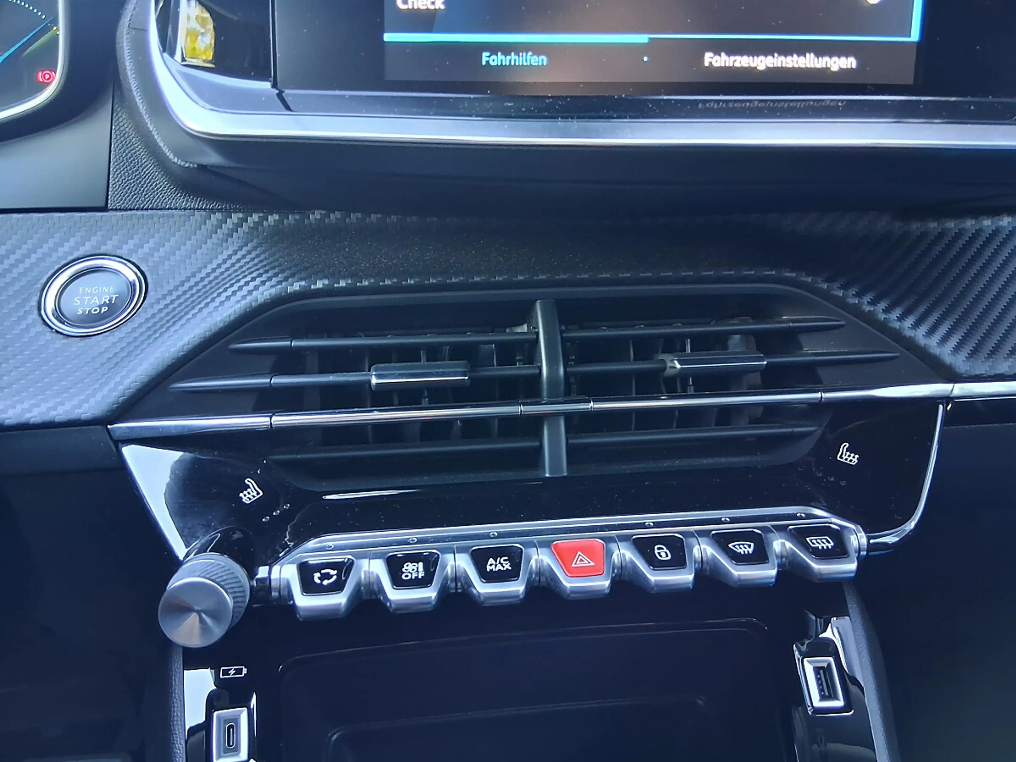 Peugeot e-208 50kWh Style — photo 14