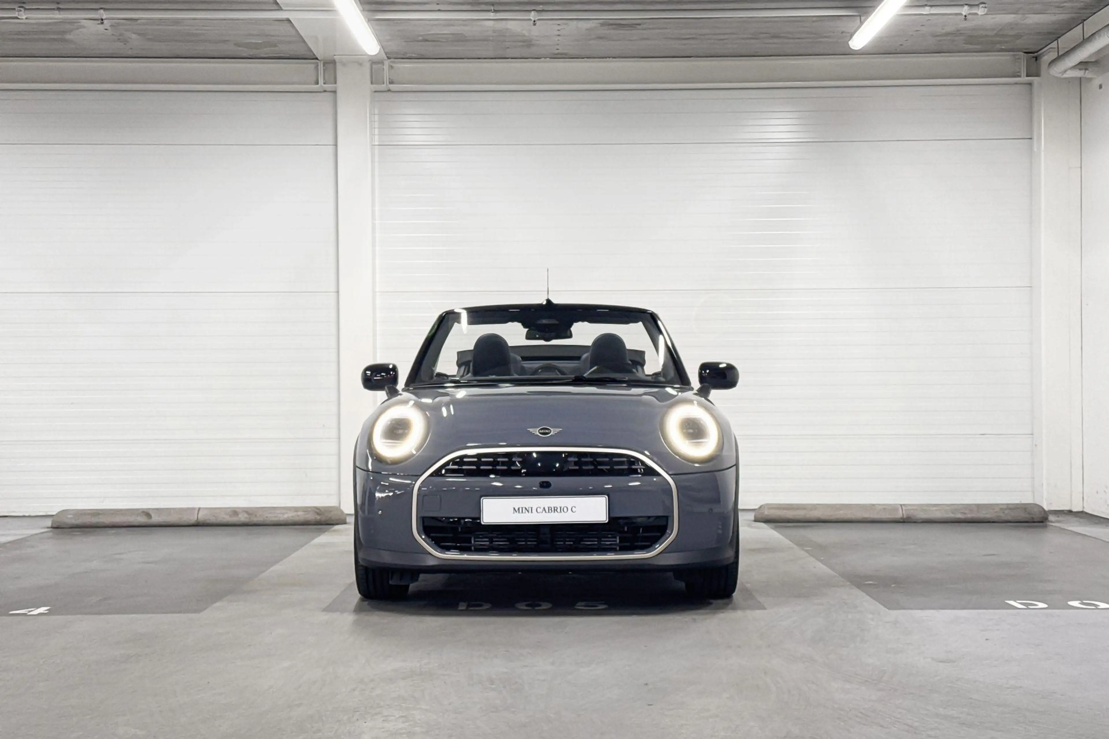MINI Cooper C Cabrio | Favoured Uitvoering | Pakket L | 18" Night Flash — photo 8
