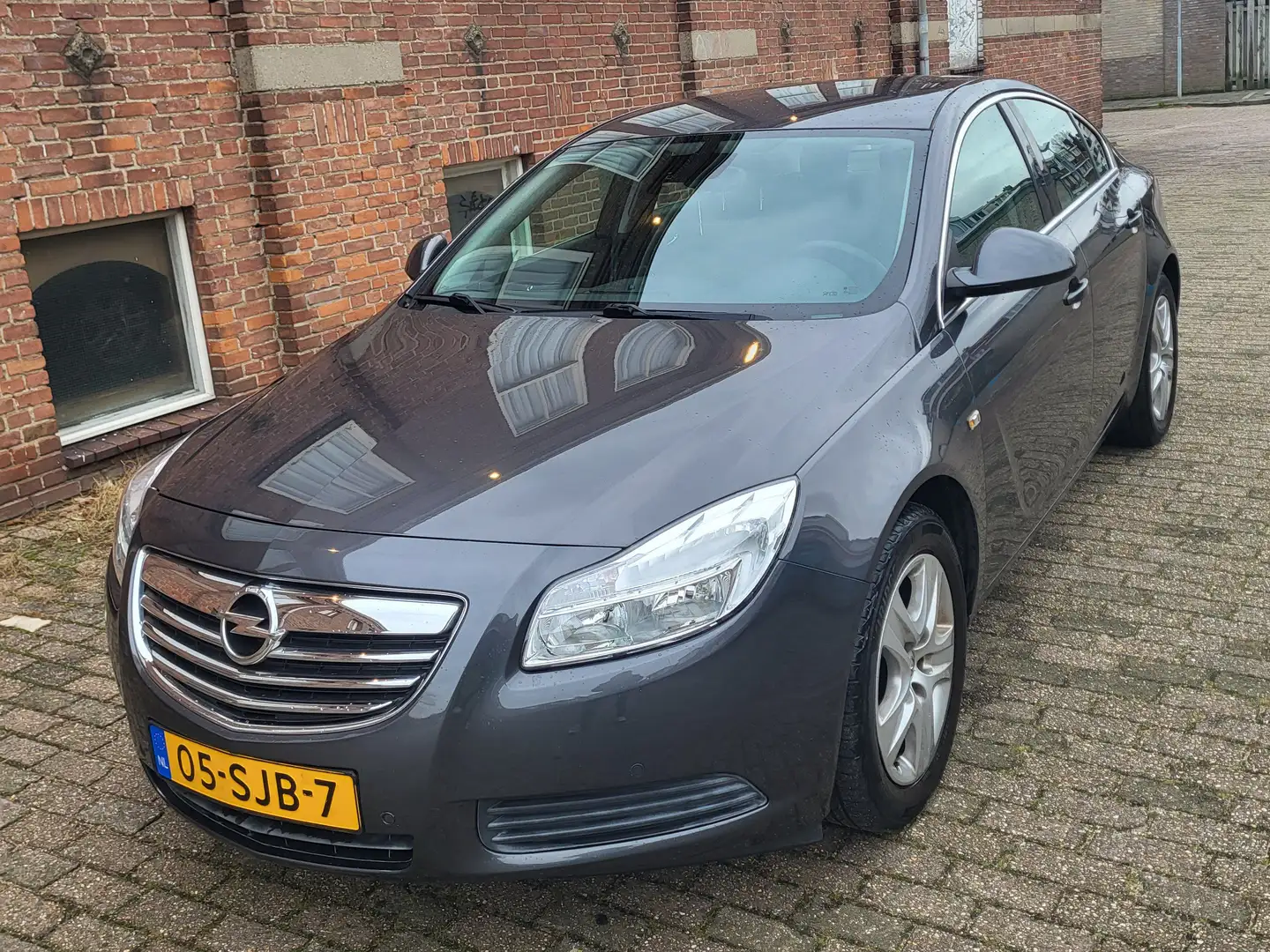 Opel Insignia 1.6 T Edition siva - 2