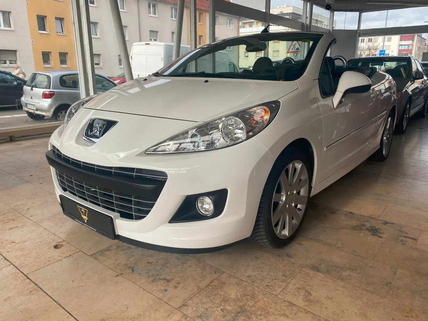 Peugeot 207 CC Allure/Autm./1.Hd.//Led/PDC/Klima/SHZ/ Weiß - 2