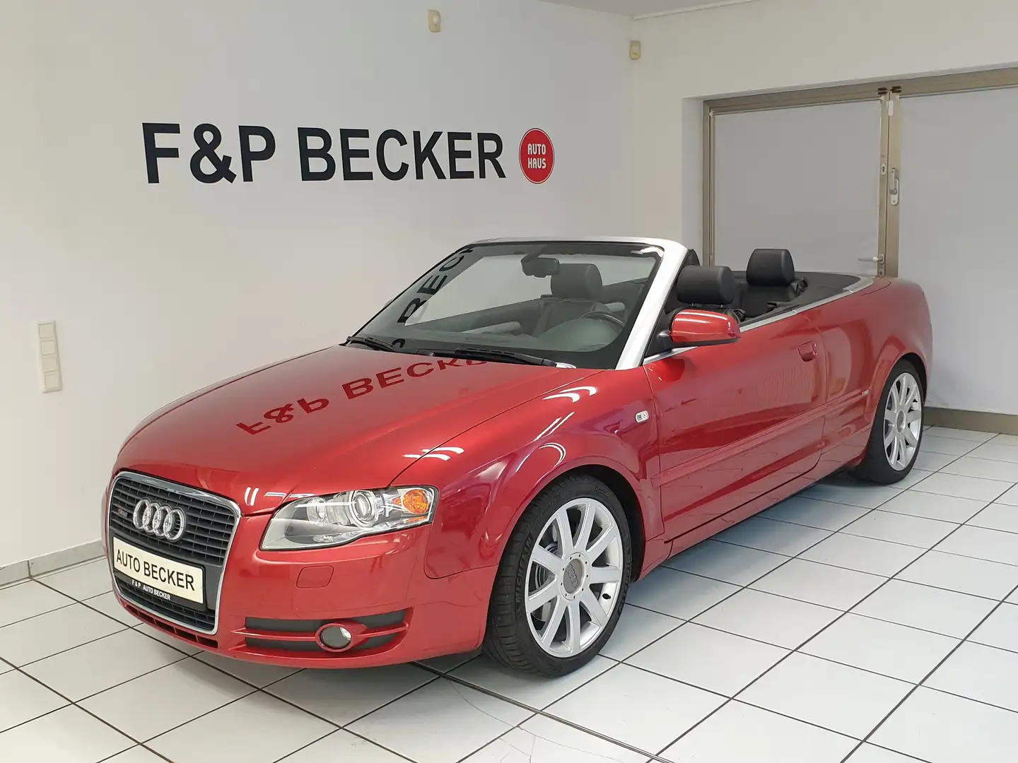 Audi A4 Cabriolet 3.2 FSI Quattro S Line 2.Hand Scheckheft Rojo - 1