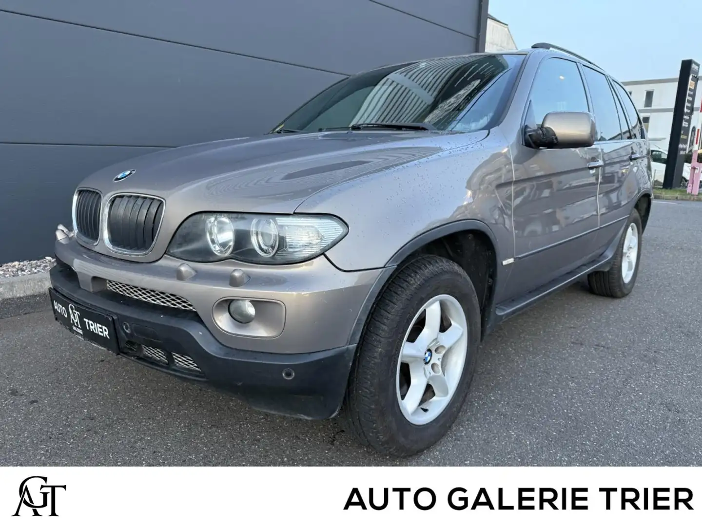 BMW X5 3.0 PDC AHK NAVI LEDER MFL SHZ TOP Klima Xenon Beige - 1
