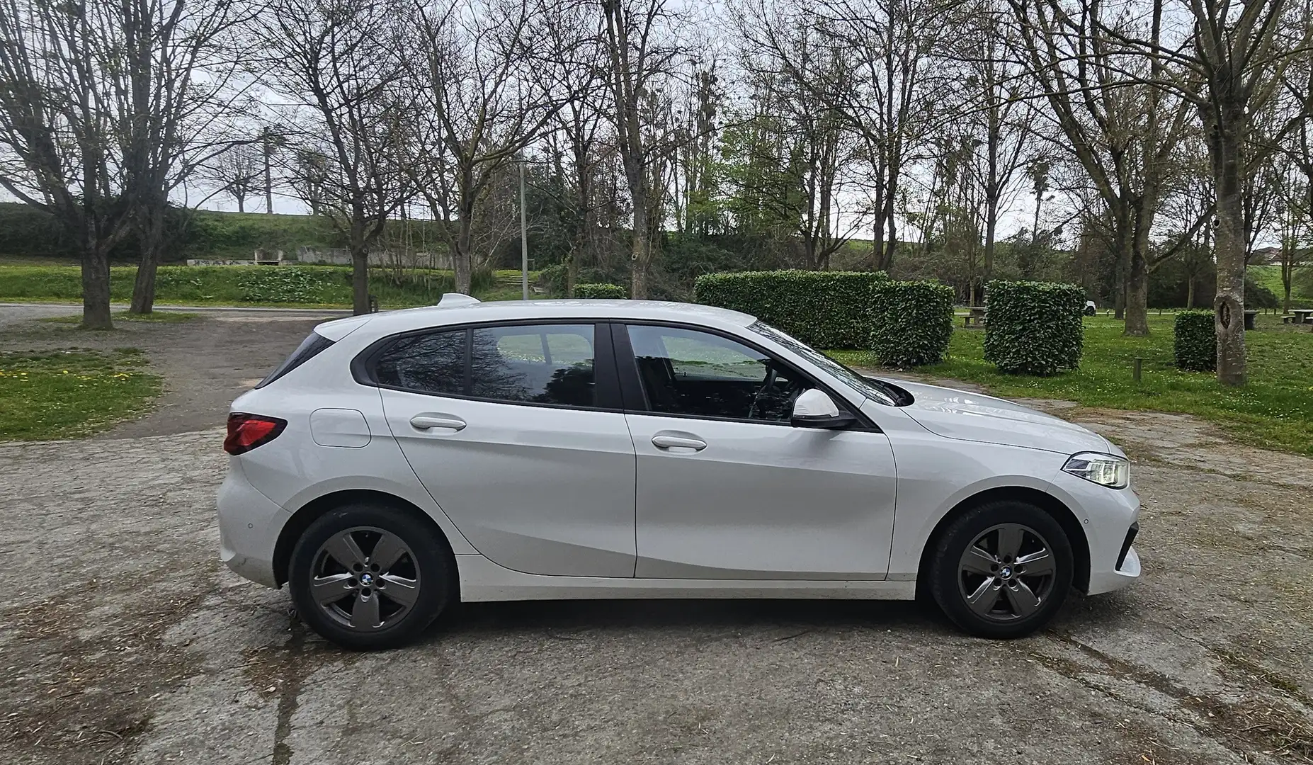 BMW 116 116d 116 ch Lounge Blanc - 2