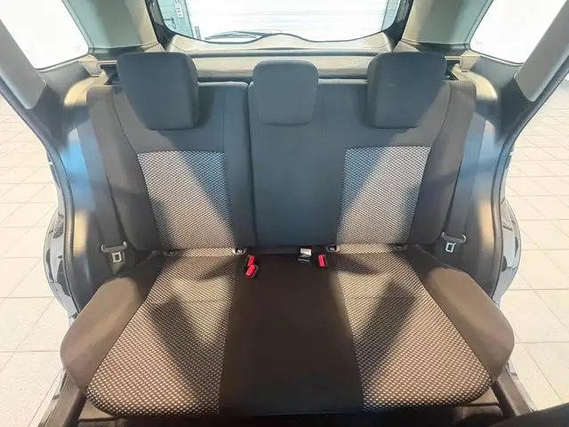 Suzuki Vitara view 14