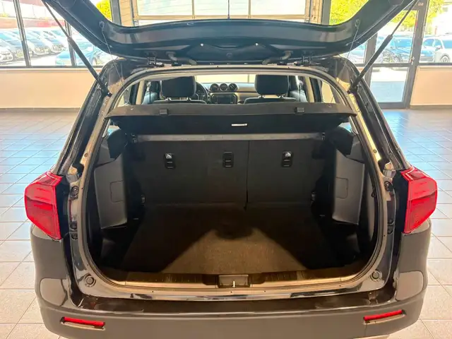 Suzuki Vitara view 6