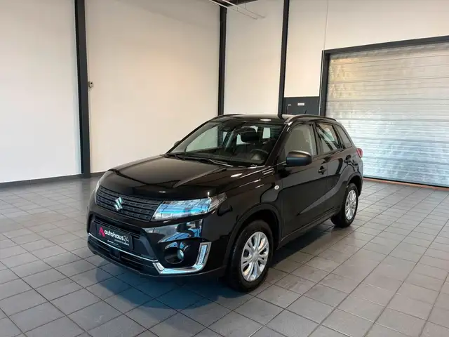 Suzuki Vitara view 3