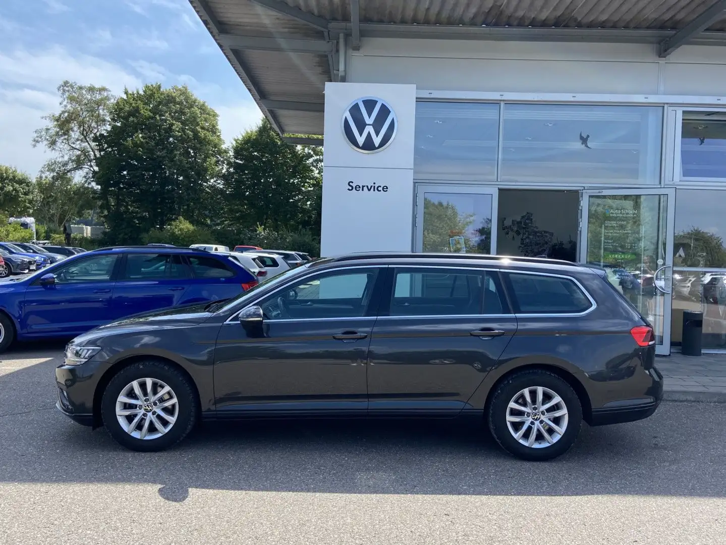 Volkswagen Passat Variant 2.0 TDI Business NAVI+AHK+LED+APP Grau - 2